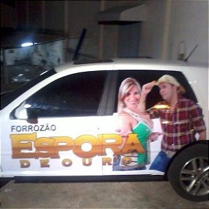 ADESIVAGEM DE VEÍCULOS