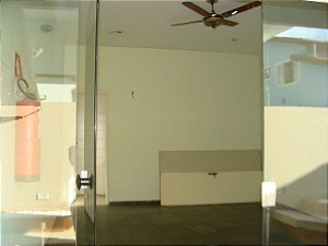 Sala Comercial na rua da feira - Jd. Indústras