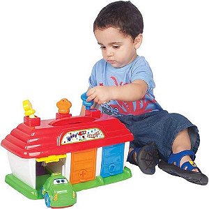 Brinquedo Pista Locomotiva Trem Elétrico c/ Sons Luzes 196cm - Chic Outlet  - Economize com estilo!