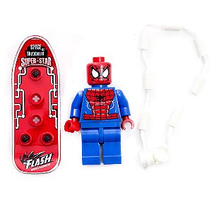 Boneco Lego Marvel Homem-Aranha Com Skate e Acessórios