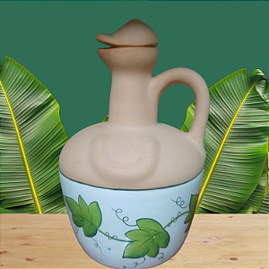 Moringa de cerâmica com heras