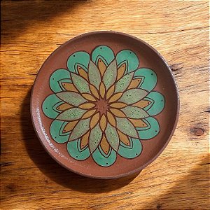 Prato de cerâmica pintado a mão com mandala