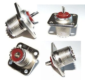 UHF SO239 Conector Fêmea p/ montagem fixa 4 parafusos.