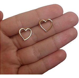 Brinco Pequeno Coração Vazado Dourado Folheado A Ouro 18k