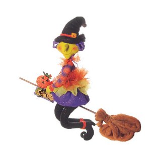 Bruxa de Tecido Voando com Vestido Roxo Segurando a Vassoura - Festa Halloween - Ref 1413393 - Cromus