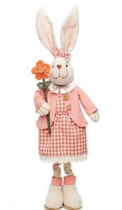 Coelha de Tecido em Pé com Vestido Xadrez Segurando Flor 68cm - Coleção Papaya - Ref 1013291 Cromus