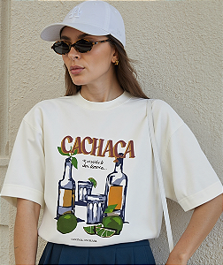 T-SHIRT OVERSIZED ESTAMPA LOCALIZADA CACHAÇA