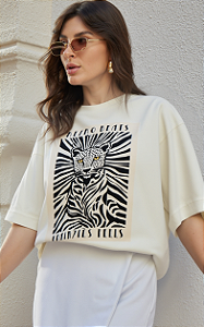 T-SHIRT OVERSIZED ESTAMPA LOCALIZADA ONÇA RETRO BEATS