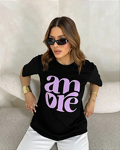 T-SHIRT OVERSIZED ESTAMPA LOCALIZADA AMORE