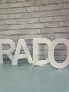 Letras de mesa em Acrilico