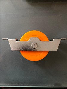 Roldana Nylon  2.1/2X20mm em V c/ caixa aberta rebitada DETONI Outlet