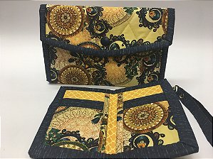 Carteira Feminina Em Tecido Com Porta Cartão