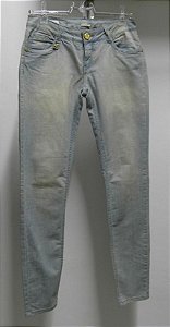 Calça jeans cós íntermediário