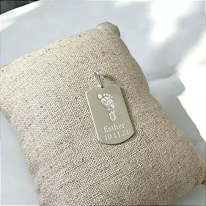 Pingente pezinho placa Prata 925