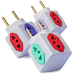 Adaptador Elétrico Cubo 3D Power Com 3 Entradas de Tomada 10A e 1 Entrada de Tomada 20A CORES SORTIDAS