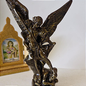 Imagem São Miguel Arcanjo Resina 15cm