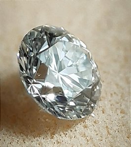 Gemas lapidadas Turmalina Paraiba Esmeraldas e Diamantes