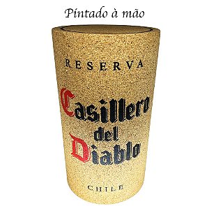 Banco Em Formato De Rolha De Vinho Casillero Del Diablo