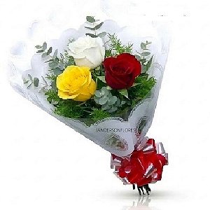 015 - Arranjo com 3 rosas coloridas