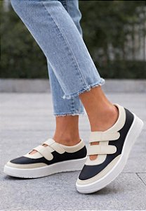 TÊNIS SAPATILHA FEMININA COM VELCRO PRETA COM BEGE