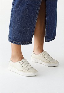 TÊNIS FEMININO OFF WHITE CASUAL BÁSICO EM COURO LEGÍTIMO