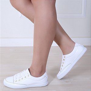 Tênis Feminino Branco Casual Rasteiro em Couro Leve e Confortável