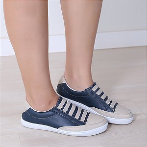 Tênis Feminino Azul Marinho e Bege em Couro Leve e Confortável