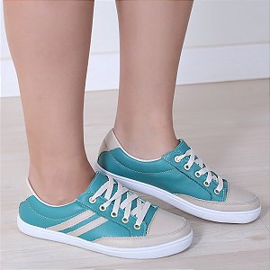 Tênis Feminino Verde em Couro Leve e Confortável