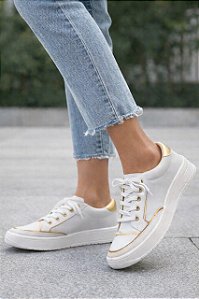 TÊNIS BRANCO CASUAL CONFORTO E ESTILO