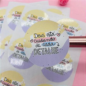 Etiqueta Adesiva Colorida Deus Está Cuidando