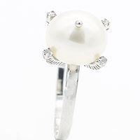 Anel com Pérola e Diamantes em ouro branco 18k