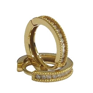 Argola com Diamantes em ouro 18K