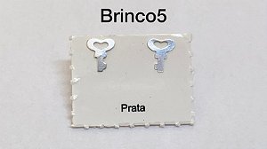 Brinco chave em prata 925 tarracha banhada a prata