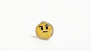 Piercing em prata emoji pensativo 8mm