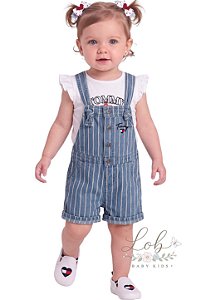 Jardineira e Camiseta Tommy Hilfiger