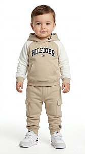 Conjunto Bebê Tommy Hilfiger em Moletom Flanelado com Capuz