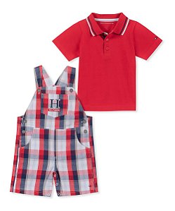 Jardineira e polo Tommy Hilfger