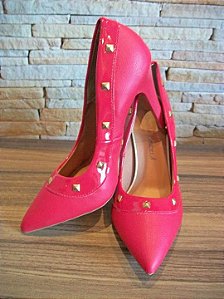 Scarpin com Tachas Framboesa Scarpin com Tachas Framboesa