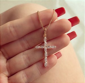 Corrente Cruz Delicada com Zircônias Diamond Dourado