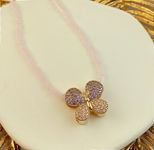 Gargantilha Cristais Rosa Claro com Borboleta de Zircônias Rosa e Lilás Dourado