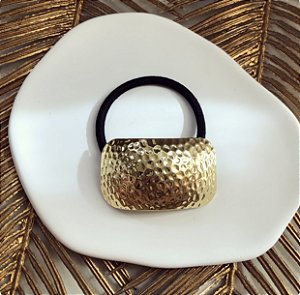 Elástico de Cabelo com Fivela Martelado Dourado