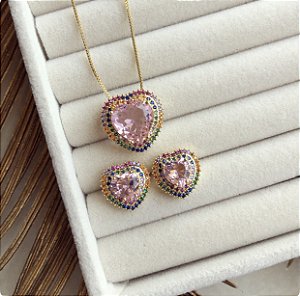 Conjunto Coração Cristal Safira Rosa com Zircônias Colorida Dourado