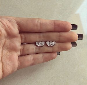 Brinco Delicado Coração Duplo com Zircônias Diamond Ródio Branco