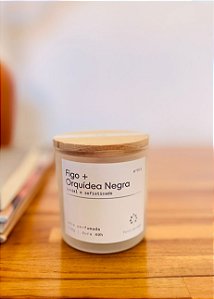 Vela Figo + Orquídea Negra | Floral