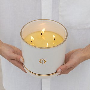 Vela Pote Cerâmica 980g | Cha Branco + Flor de Laranjeira (floral)