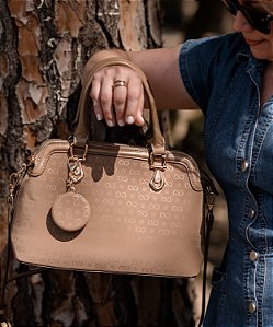 Bolsa Feminina Chenson Original - Relevo Monograma - Alça de Mão  - Marrom 3485432