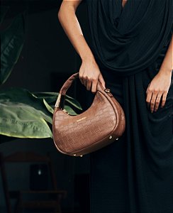 Bolsa Tipo Hobo Minimalista - Alça de Mão - Chenson 3485580 - Marrom