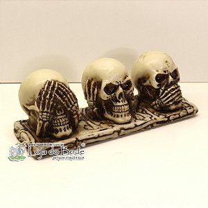 Trio de Crânios Sábios com Base (CEGO, SURDO E MUDO)
