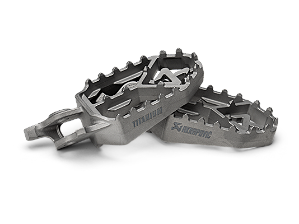 Pedaleiras Akrapovic em titanio