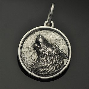 MEDALHA LOBO LUA SIMPLES EM PRATA 950K